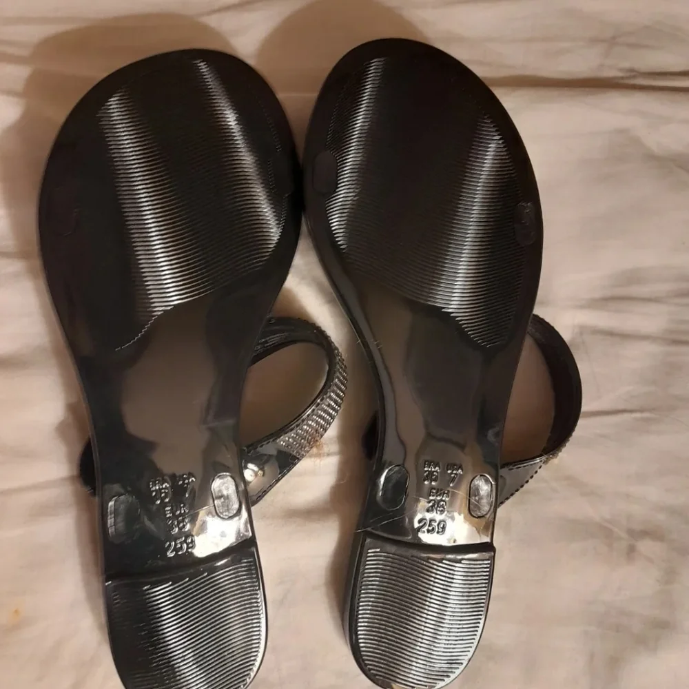 Slippers - Picture 2 of 2